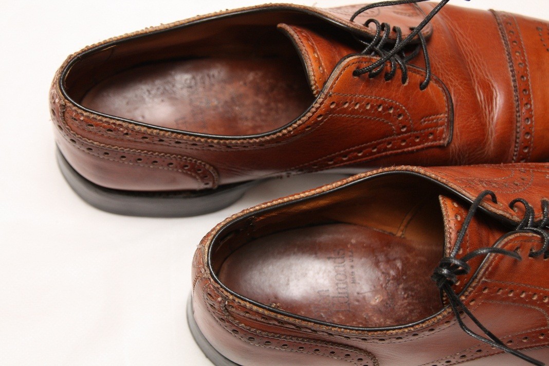 allen edmonds sanford walnut