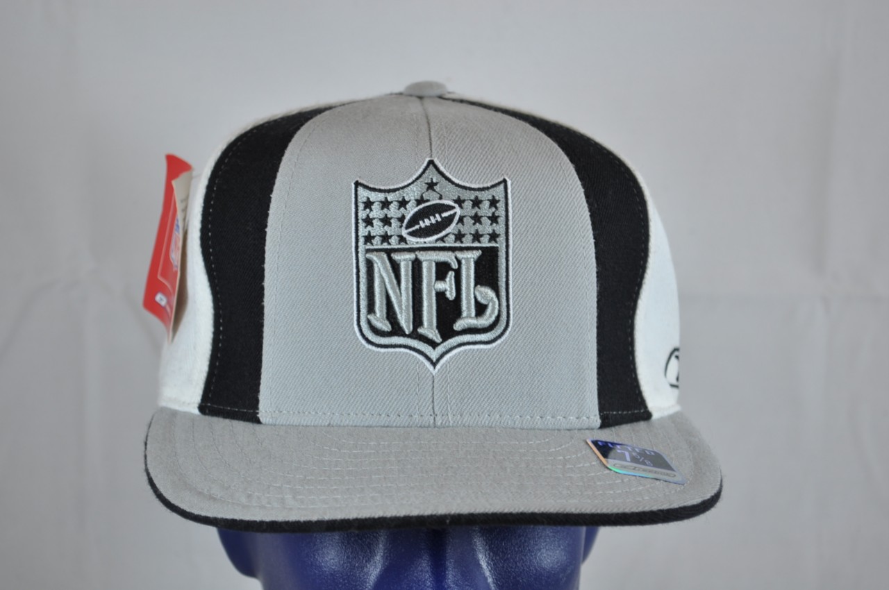 REEBOK SILVER/BLACK/WHITE OAKLAND RAIDERS NFL SHIELD LOGO FITTED HAT ON ...