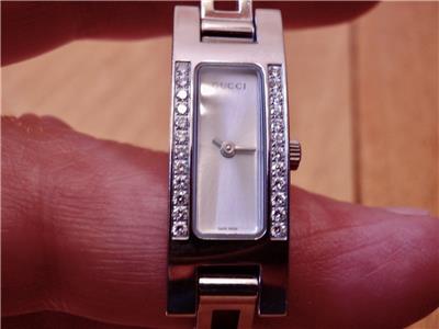 WOMEN'S GUCCI 3900L SWISS MADE SILVER DIAL DIAMOND