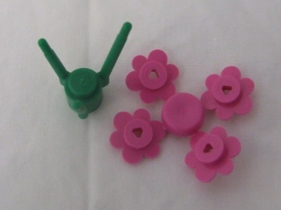 * New * 102 Pink Lego Flower Petals on 34 Stems of 3