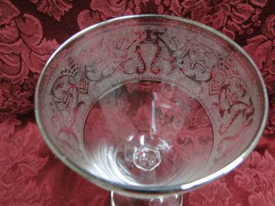 s Glastonbury Lotus Brocade Platinum Trim Water Goblet 