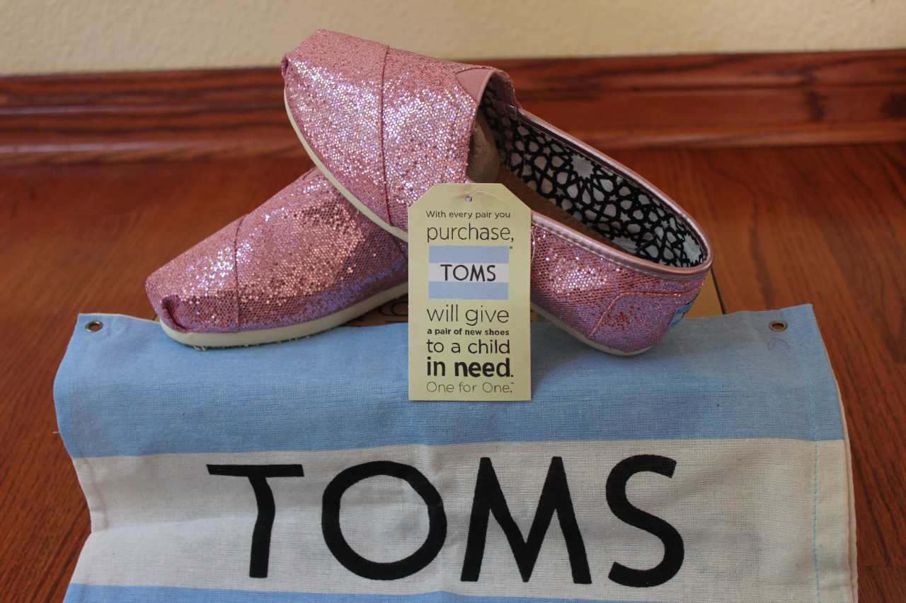 NEW TOMS Women Classic Pink Glitter SHOES sz, 6.5, 7, 7.5, 8, 8.5, 9 ...