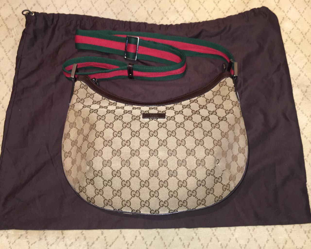 gucci beige gg signature web medium messenger crossbody bag vguc