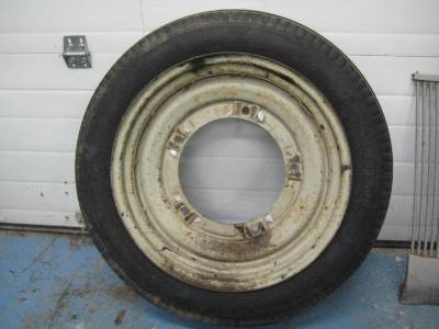9N ford tractor tires size