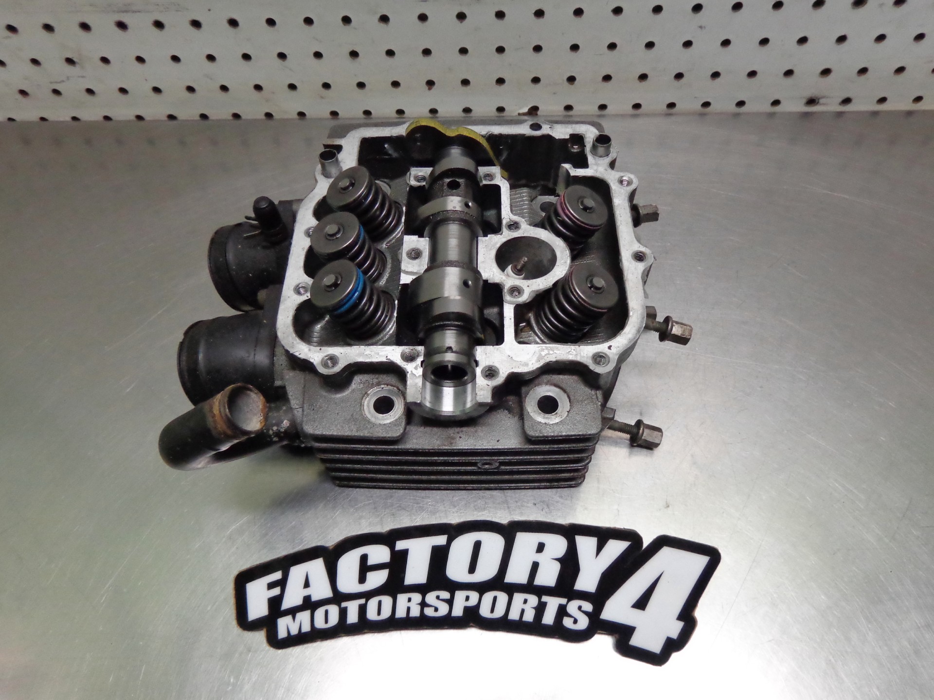 Raptor 660 Cylinder Head on PopScreen