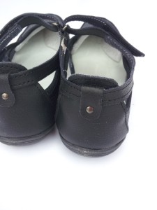 mocassin