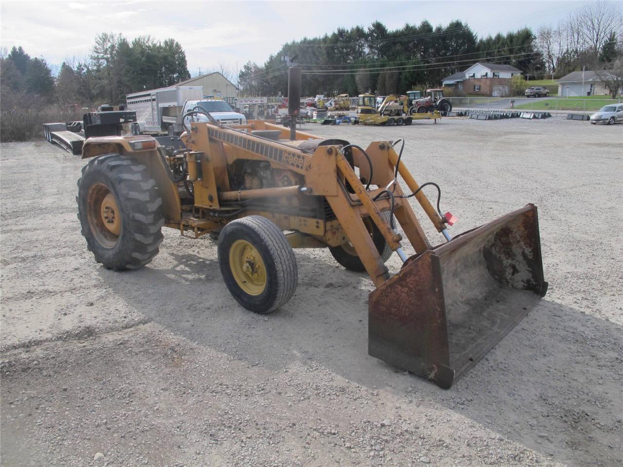 CASE 380 CONSTRUCTION KING TRACTOR WITH LOADER, 2100 HOURS, NO RESERVE ...