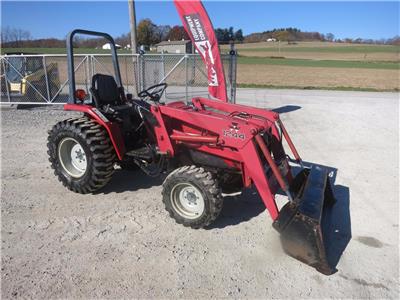 MASSEY FERGUSON 1428V 4x4 TRACTOR W/1244 LOADER, GEAR TRANS, 28 HP ...