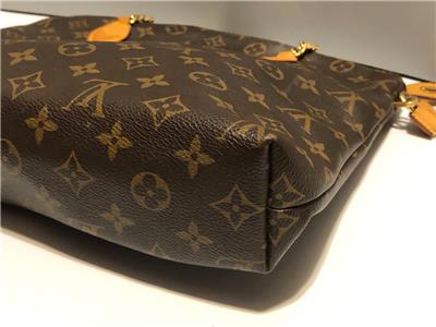 Authentic Louis Vuitton Automne Hiver 2013 2014 Monogram Zip