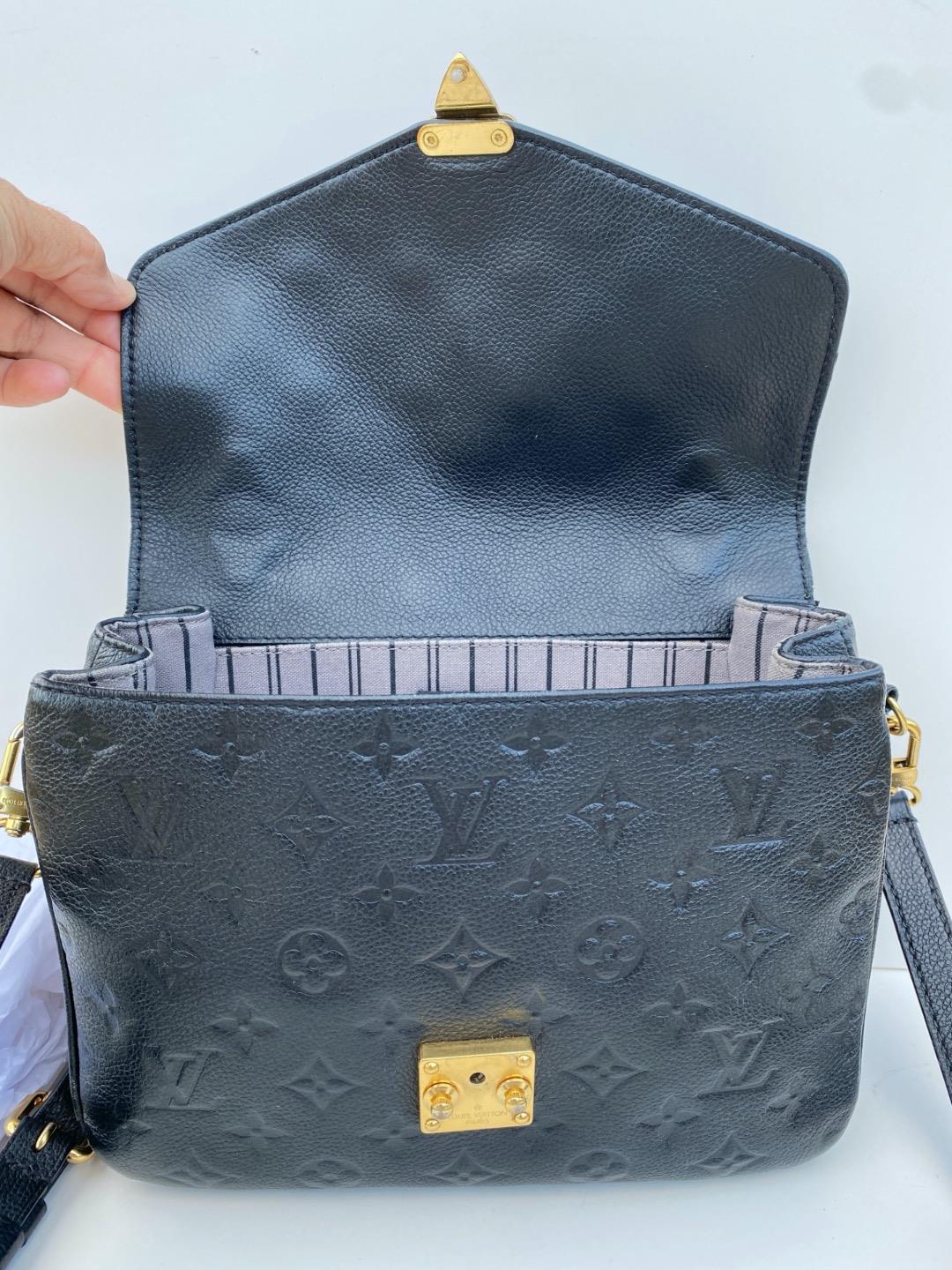 Louis Vuitton Empreinte Pochette Metis Black Leather M41487 100% AUTHENTIC  - Body Logic