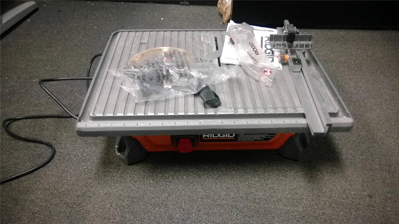 Ridgid Portable Job Site Wet Tile Saw | Property Room