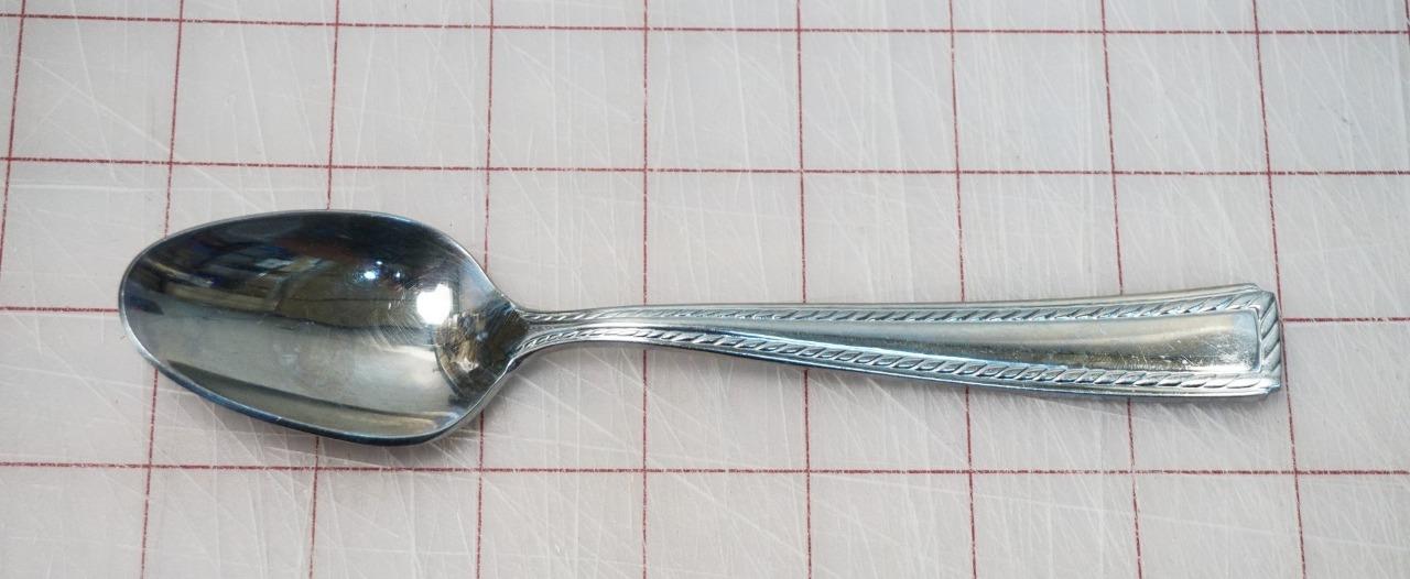 Vajilla Oneida de acero inoxidable 18/10 con borde de cuerda florida ELECCIÓN - Imagen 4 de 11