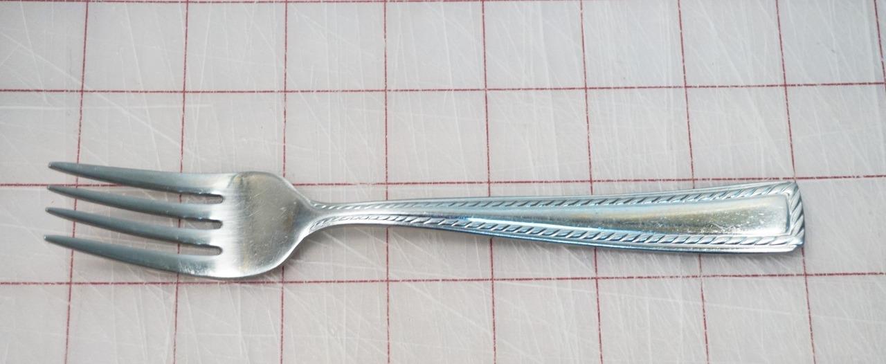 Vajilla Oneida de acero inoxidable 18/10 con borde de cuerda florida ELECCIÓN - Imagen 3 de 11