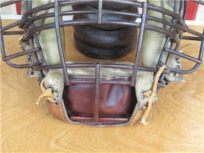 Ancien Masque De Receveur Baseball Vintage Années 30 – Métal Et Cuir Vert