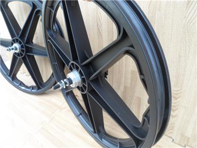 gt bike mag wheels