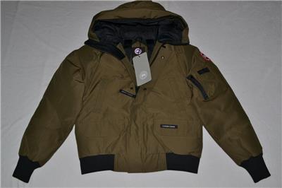 Canada goose chilliwack deals bomber mens green