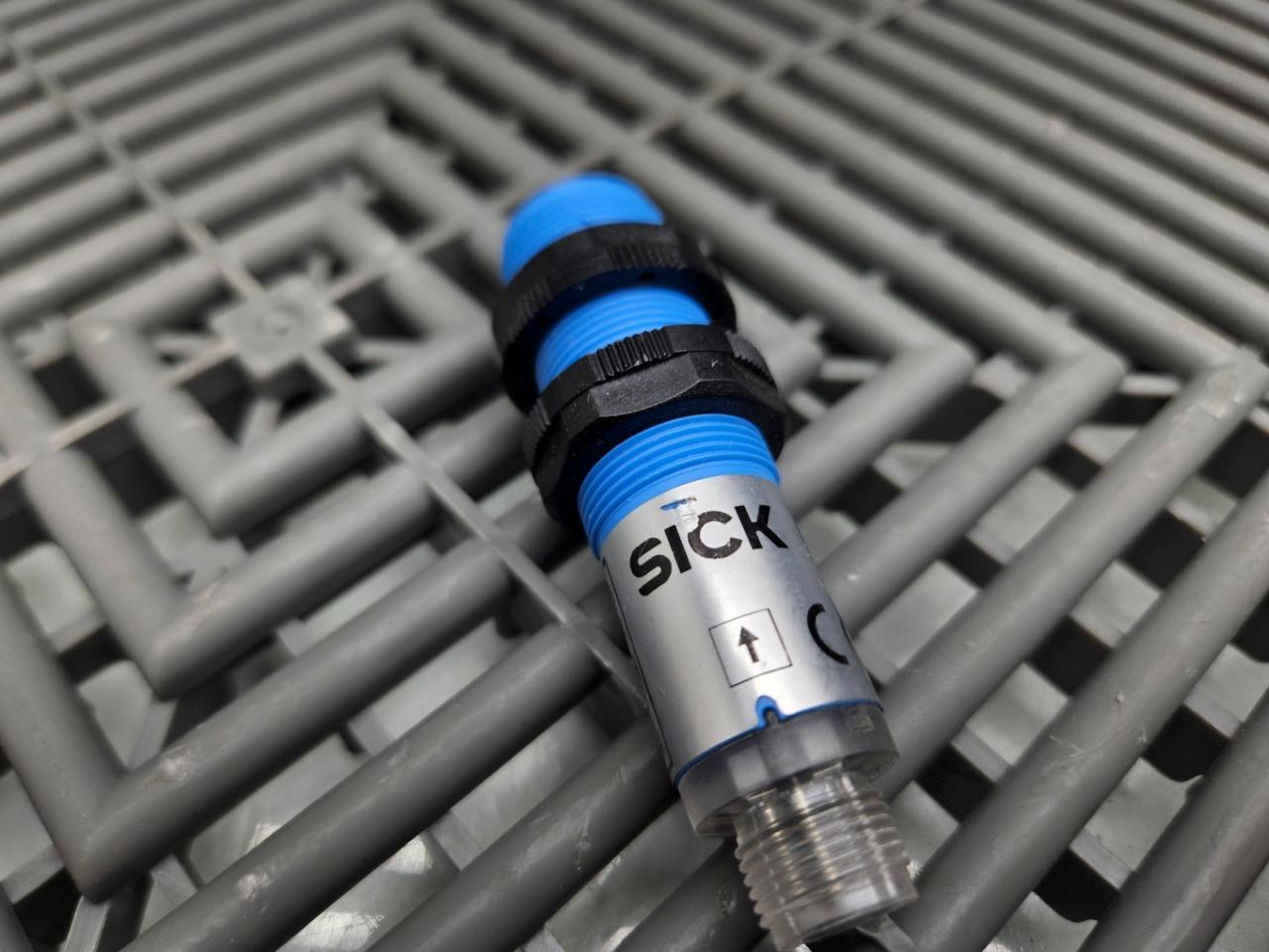 Sick2 3点セット Sick VS180-2D02336 Through-Beam Photoelectric Sensor