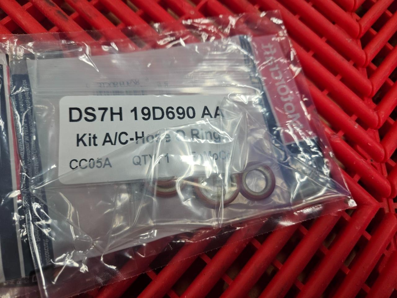 New Genuine Ford YF-37200 Seal Gasket O-Ring Kit A/C DS7Z
