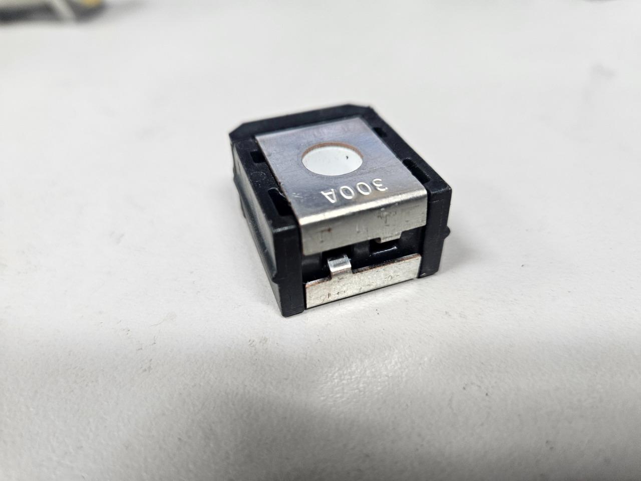 Littelfuse 3298300.ZXSTA ZCASE Mega Bolt Down 300A Starter