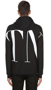 【送料&関税込】Valentino Vltn Embossed Sweatshirt 18362639_40370322_1000.jpg