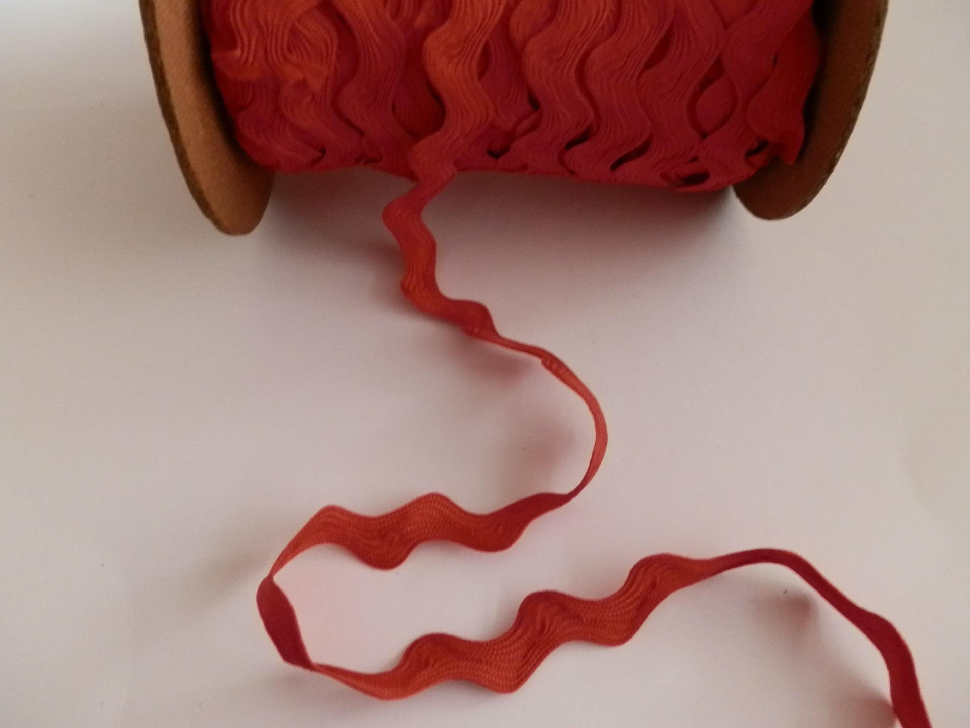 Vintage Ric Rack Trim Navy or Red-1 Metre - Picture 2 of 2