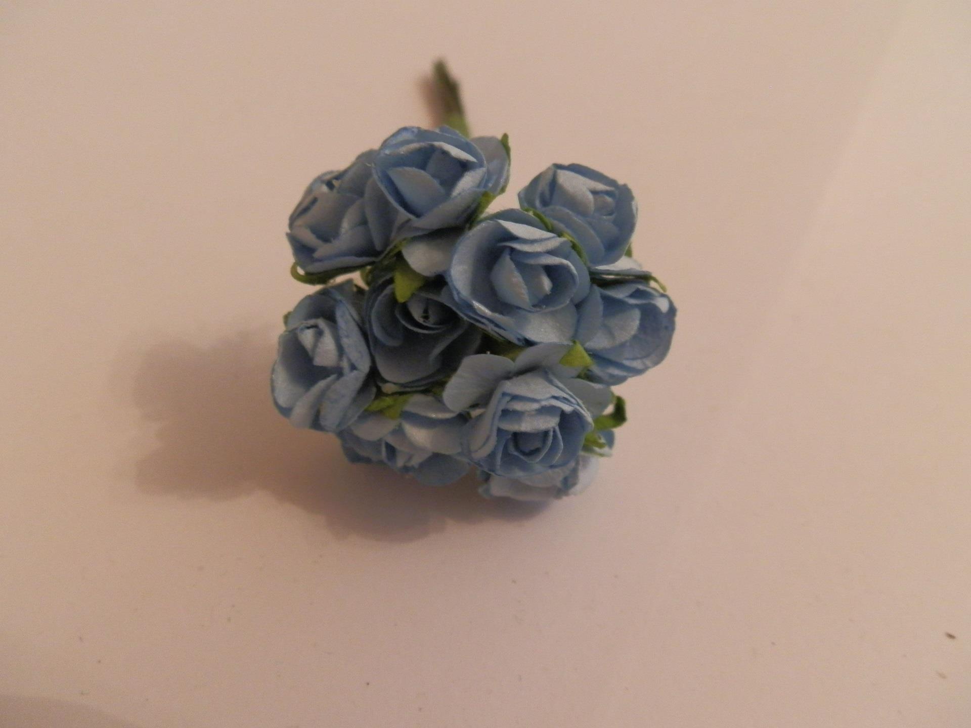 Hermosas rosas abiertas de papel pequeño - racimo de 12 - Imagen 6 de 9