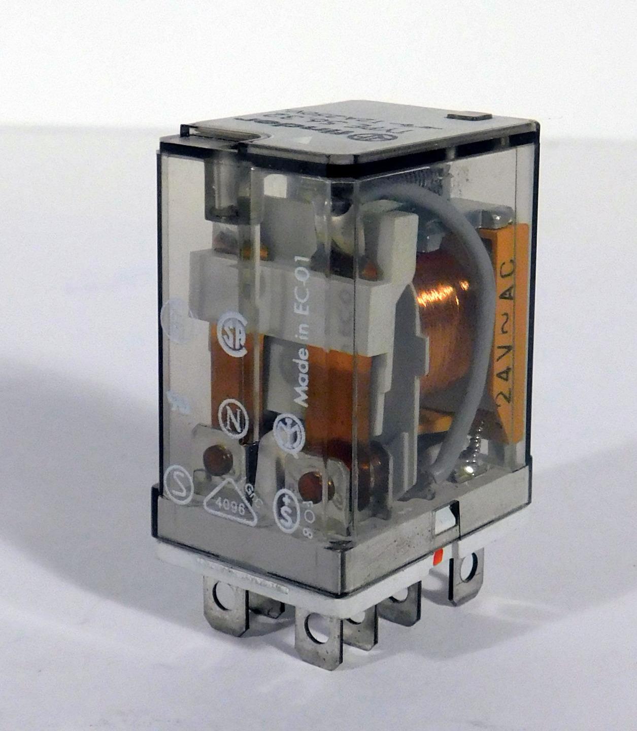 Предохранитель 250v 12a