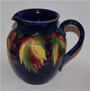 Vintage 1940 S Moorcroft Pottery Large Leaves Berries Pitcher S