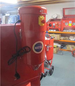 Small Sand Blasting Cabinet Dust Extractor. Blast Cabinet ...