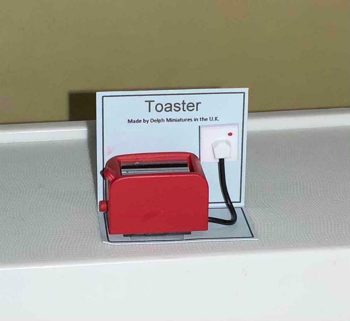 MINIATURE DOLLHOUSE 1:12 SCALE ELECTRIC TOASTER - H37 - Picture 6 of 9
