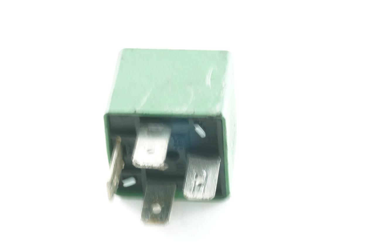 OEM BMW E28 E30 Green 4 Pin Relay Module Part 1373156 £7.04