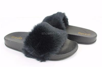 black fuzzy flip flop slippers