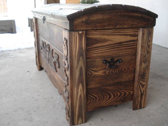 toy box coffee table