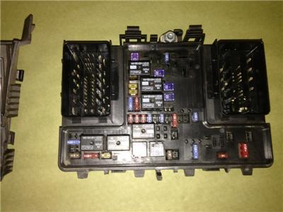 2013 13 Lincoln MKZ Hybrid Fuse BOX Engine Fuse Block AND Bracket DG9T ...