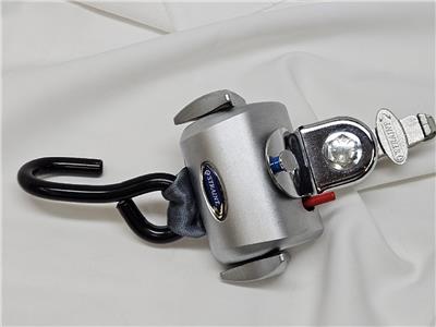 Q-Straint Slide-N-Click QRT Deluxe Retractor Wheelchair