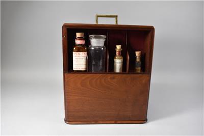 アメリカ 薬箱 ビンテージ ルームオーナメント Medicine box 工具箱にも！ ビンテージ救急箱 赤十字プラスチック箱 医療用ソビエト箱 薬箱