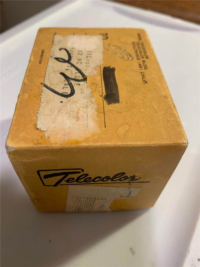 как выглядит Vintage Telecolor Viewer Red and White in Original Box w/Slide фото