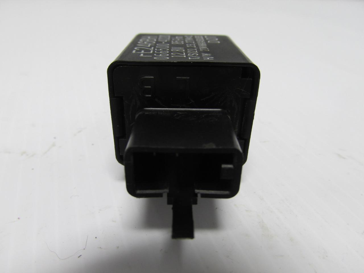 KAWASAKI VULCAN 900 VN900 CUSTOM 0617 TURN SIGNAL RELAY ASSEMBLY 27002