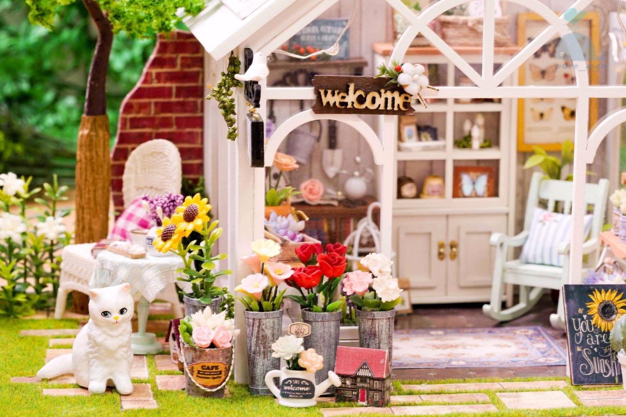 ready made doll houses