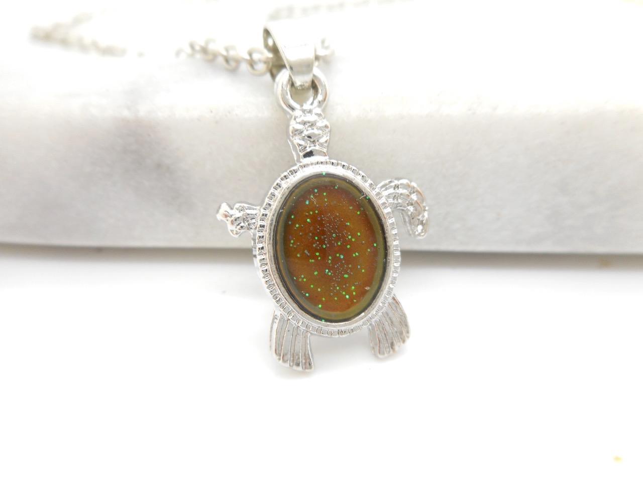 Turtle Mood Necklace Pendant Emotion Changing Colors Children&#039;s Favorite 3