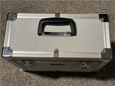 発掘 - 新登場ブランド Camcorder Camera HC-4100 Canon Vintage Metal KEYS With Case プロ用、業務用