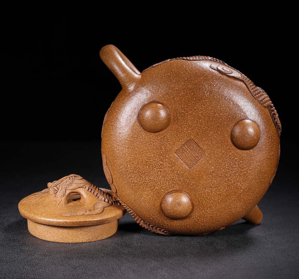 Gu Jingzhou Signed Old Chinese Handmade Yixing Zisha Teapot w