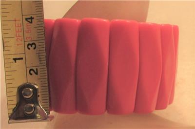 Vintage 70 S Chunky Plastic Lucite Bead Stretch Bracelet Hot Pink