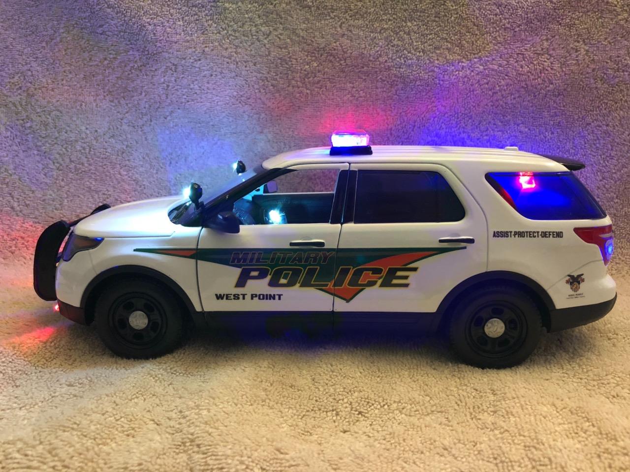 diecast police cars with lights and sirens