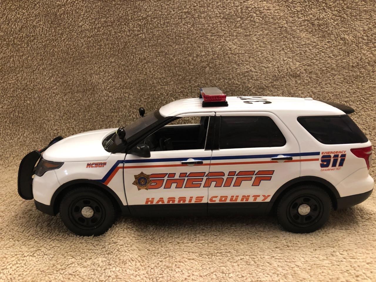 1 18 Scale Harris County Tx Sheriff Fd Suv Model With Working Lights And Siren Ebay