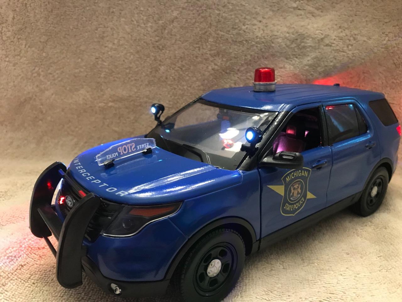 1/18 SCALE MICHIGAN STATE POLICE DIECAST FORD WITH WORKING LIGHTS/SIREN eBay