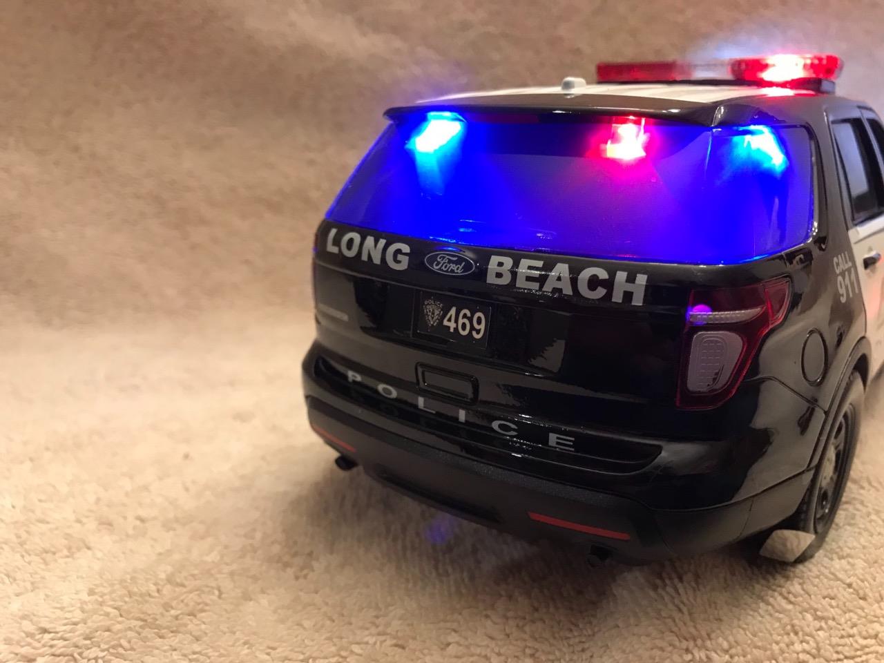 diecast police car models with working lights