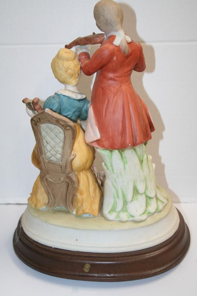Rare 1950s 13" Colonial Couple Playing Violin & Lyre Music Box Plays Waltz Mint - Picture 4 of 6