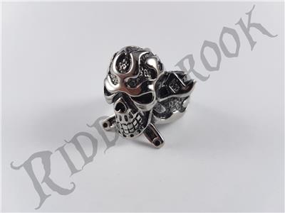 Sterling silver ring solid 925 Skull with Crossbones R000737 