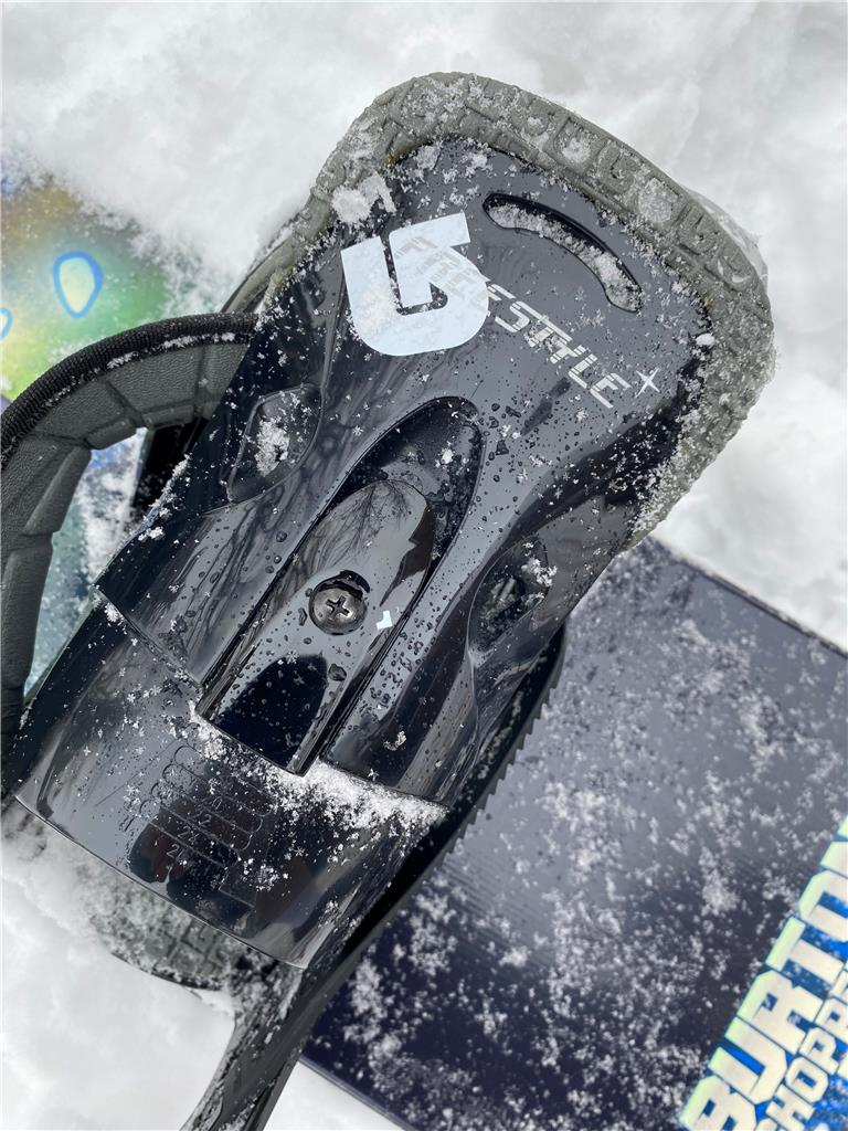 BURTON CHOPPER 126 SNOWBOARD w/ BURTON FREESTYLE BINDINGS